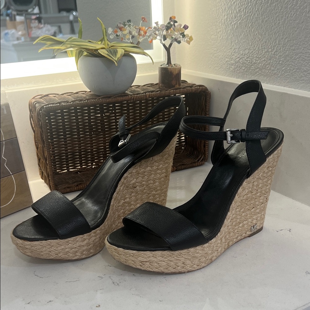 MICHAEL Michael Kors Black Wedge Espadrille Sandals. Women’s size 10